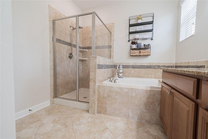 Image No.17-4 Bed House for sale