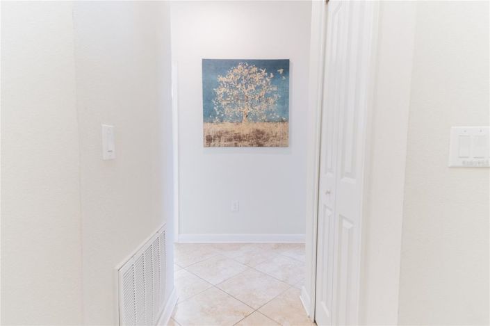 Image No.25-4 Bed House for sale