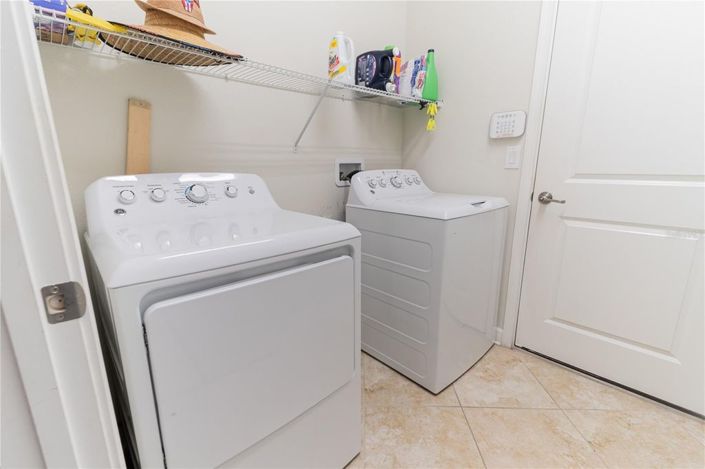 Image No.38-4 Bed House for sale