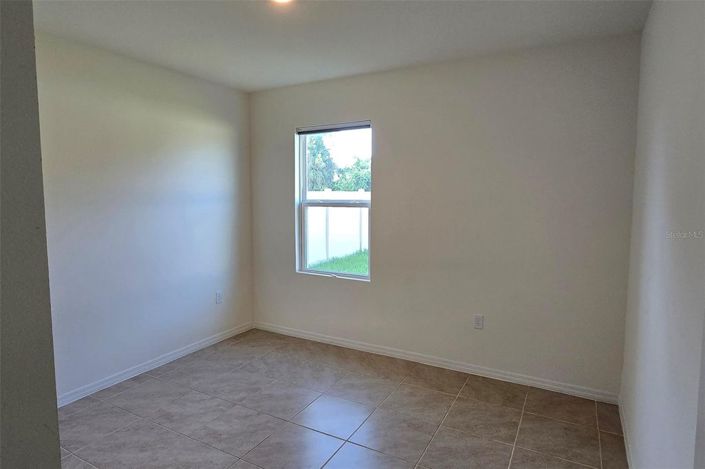 Image No.18-5 Bed House for sale