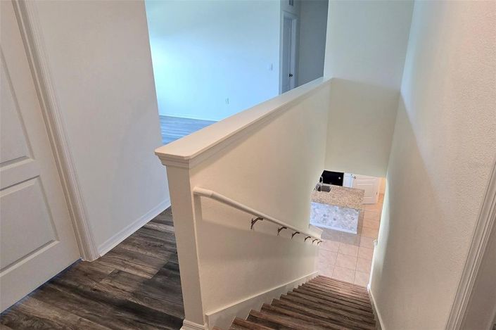 Image No.24-5 Bed House for sale