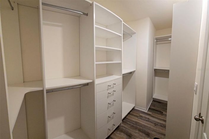 Image No.38-5 Bed House for sale