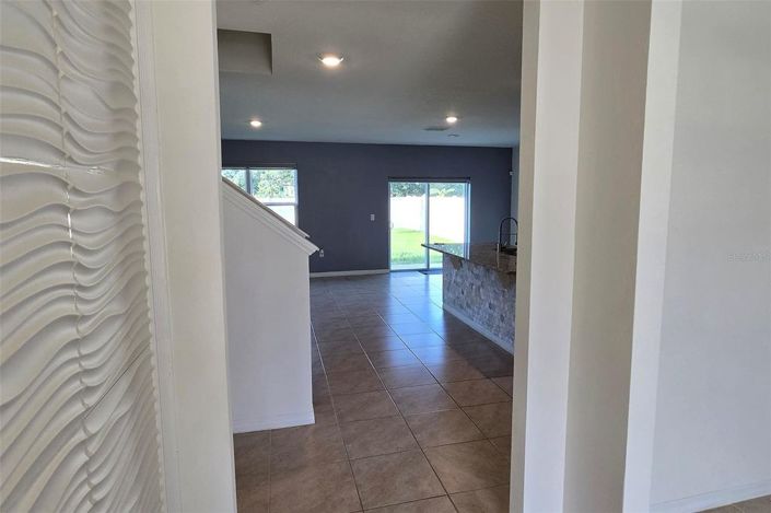 Image No.6-5 Bed House for sale