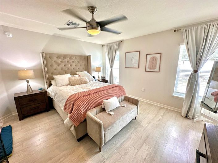 Image No.19-3 Bed House for sale