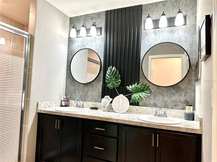 Image No.21-3 Bed House for sale