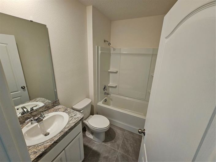 Image No.12-3 Bed House for sale