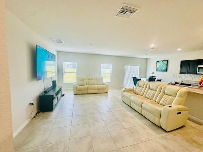 Image No.7-3 Bed House for sale