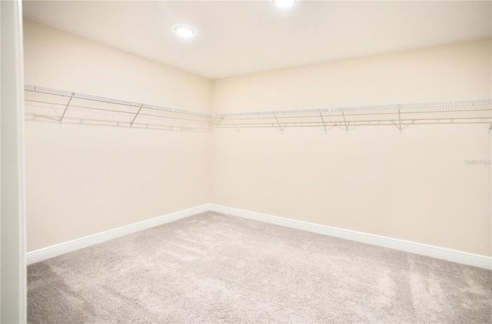 Image No.19-5 Bed House for sale