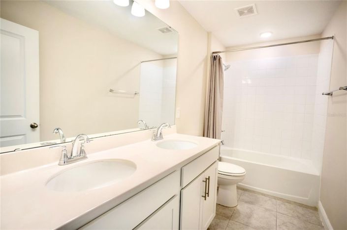 Image No.21-5 Bed House for sale