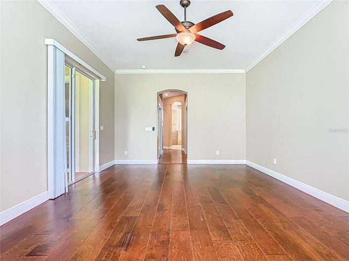 Image No.25-4 Bed House for sale