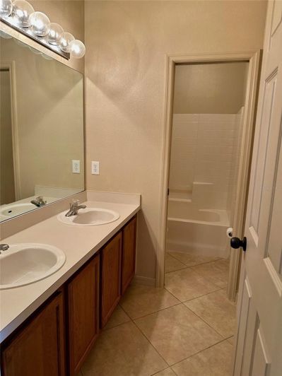 Image No.23-5 Bed House for sale