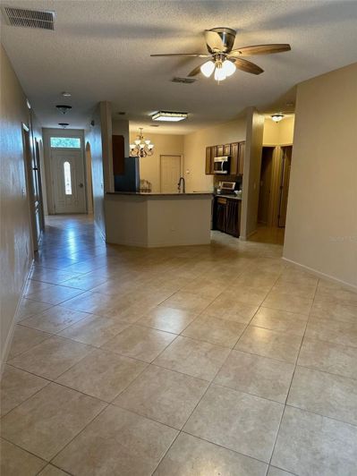 Image No.9-5 Bed House for sale