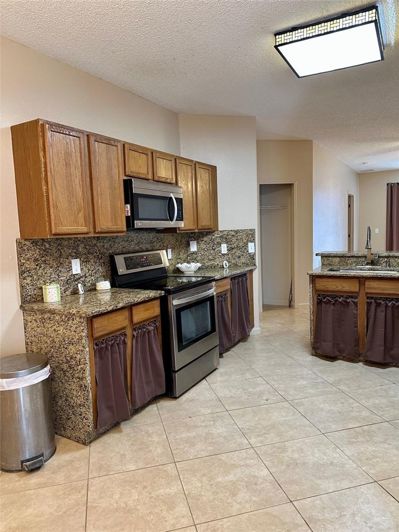 Image No.10-5 Bed House for sale