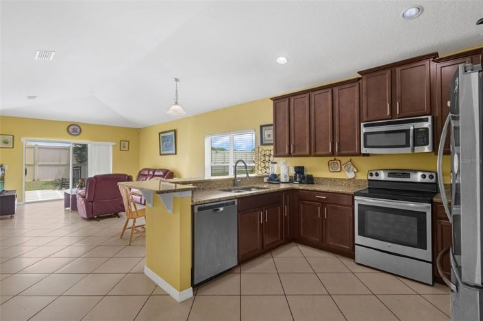 Image No.10-4 Bed House for sale