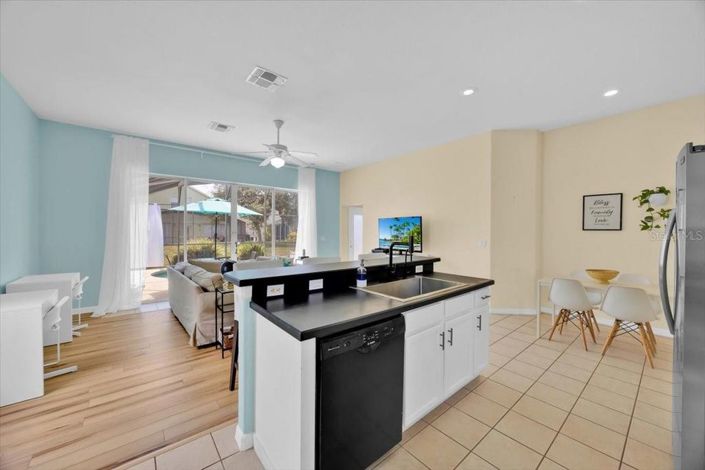 Image No.14-5 Bed House for sale