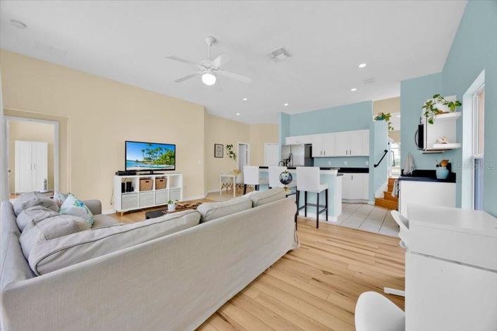 Image No.16-5 Bed House for sale