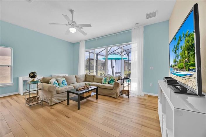 Image No.16-5 Bed House for sale