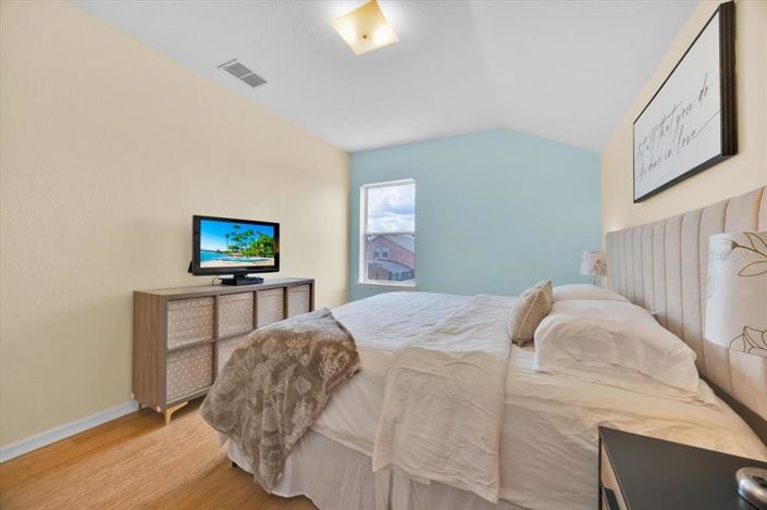 Image No.25-5 Bed House for sale