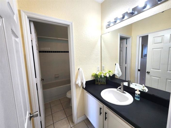 Image No.42-5 Bed House for sale