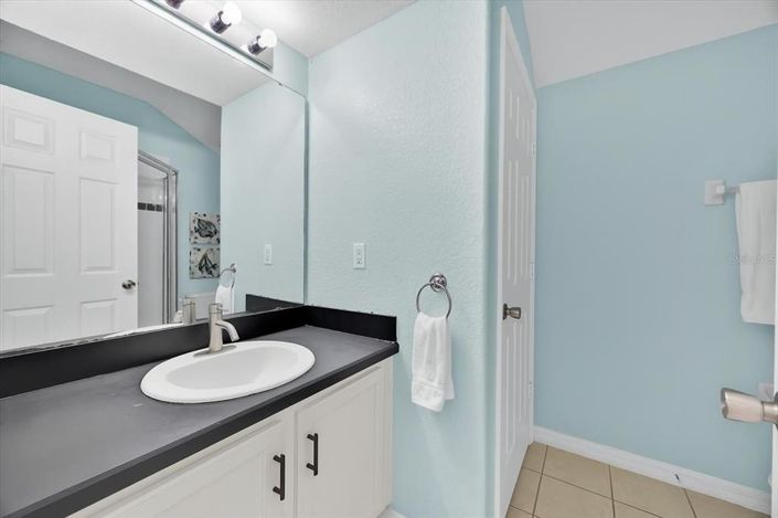 Image No.43-5 Bed House for sale