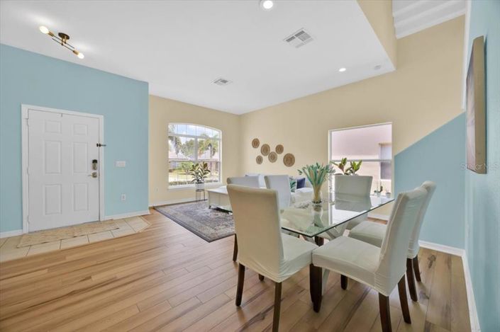 Image No.5-5 Bed House for sale