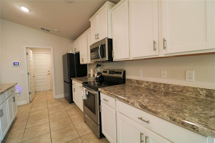 Image No.10-3 Bed House for sale