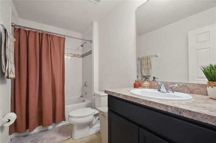 Image No.27-3 Bed Townhouse for sale