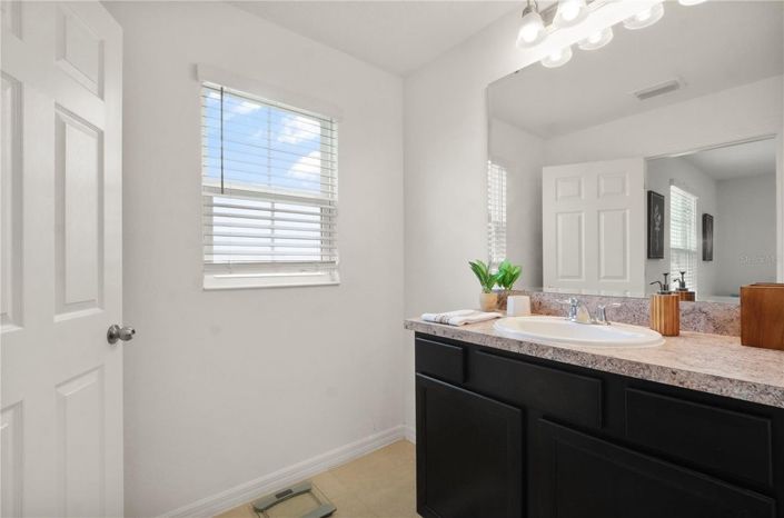 Image No.28-3 Bed Townhouse for sale