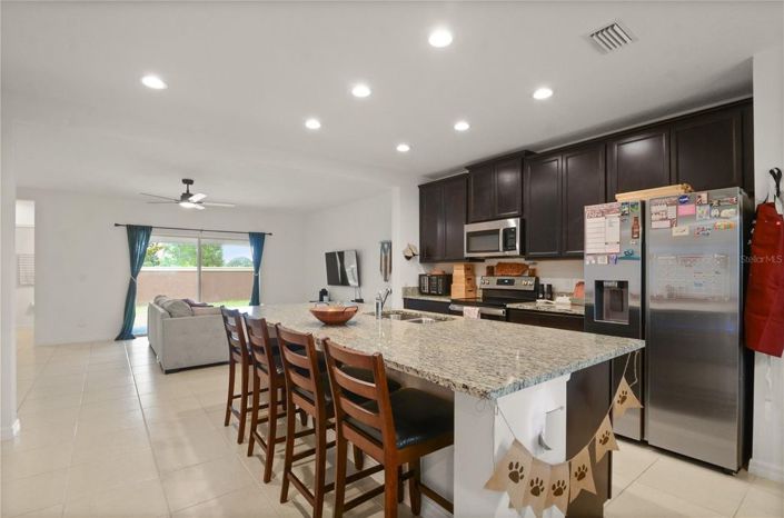 Image No.8-3 Bed Townhouse for sale