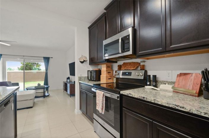 Image No.10-3 Bed Townhouse for sale