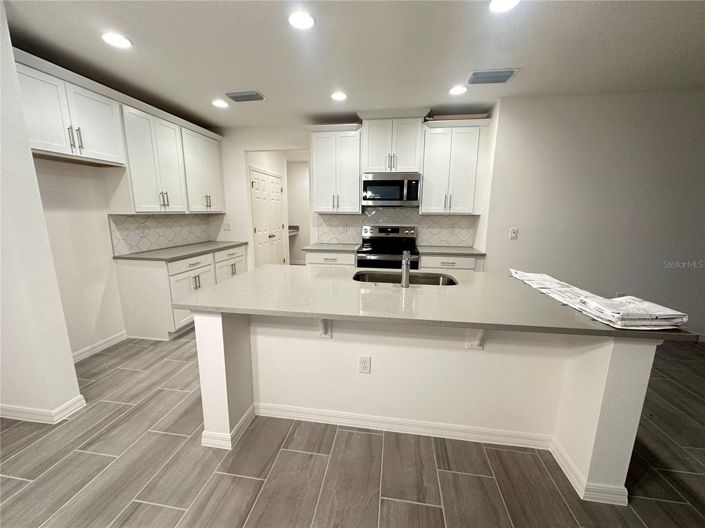 Image No.3-4 Bed House for sale