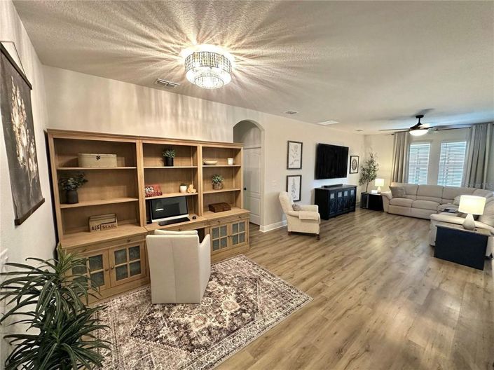 Image No.12-4 Bed House for sale