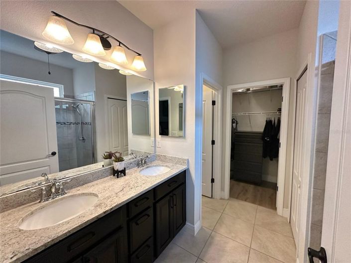 Image No.17-4 Bed House for sale