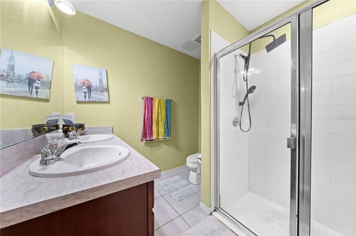 Image No.18-4 Bed House for sale