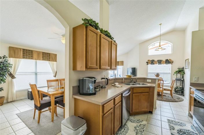 Image No.11-4 Bed House for sale