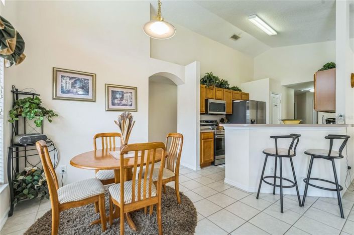 Image No.12-4 Bed House for sale