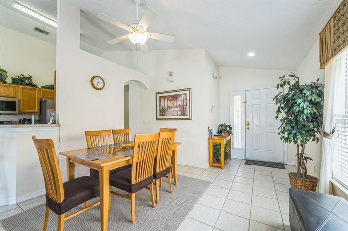 Image No.15-4 Bed House for sale