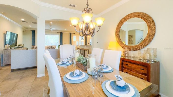 Image No.8-5 Bed House for sale