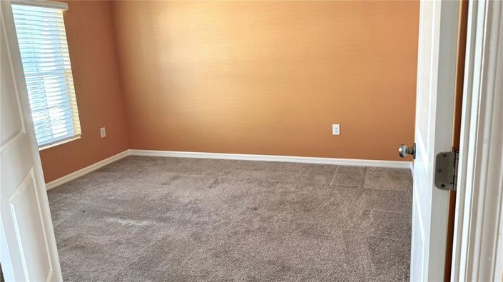 Image No.7-5 Bed House for sale