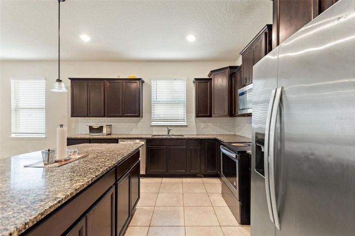 Image No.11-4 Bed House for sale