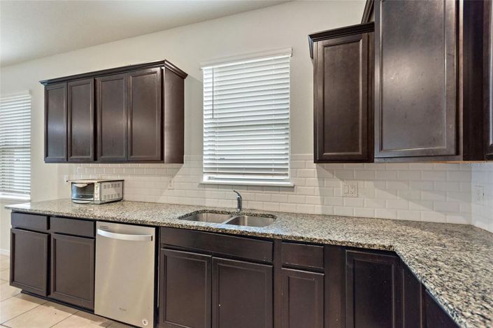 Image No.12-4 Bed House for sale