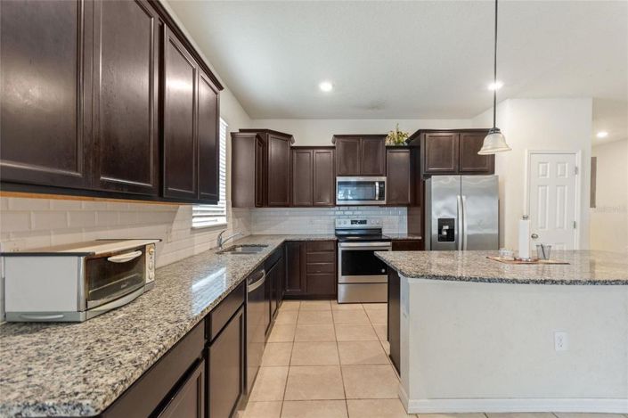 Image No.15-4 Bed House for sale