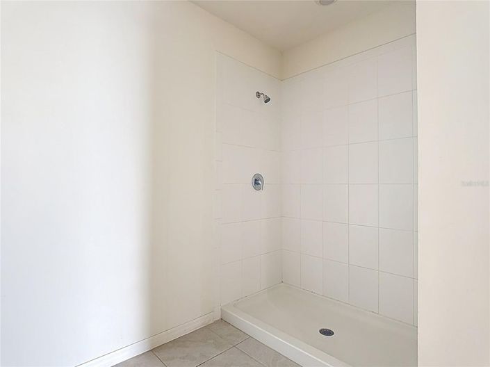 Image No.12-5 Bed House for sale