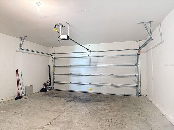 Image No.17-5 Bed House for sale