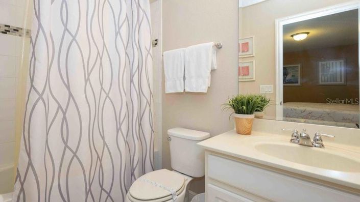 Image No.35-6 Bed House for sale