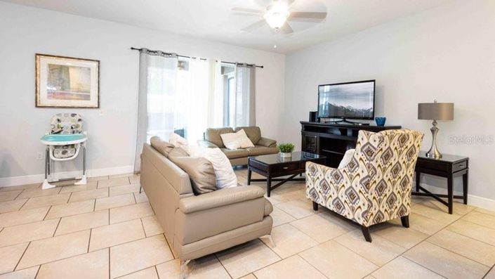 Image No.7-6 Bed House for sale