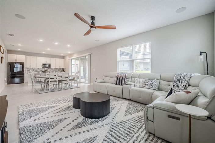 Image No.19-4 Bed House for sale