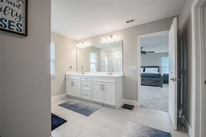 Image No.26-4 Bed House for sale