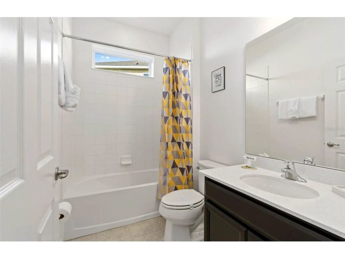 Image No.34-6 Bed House for sale