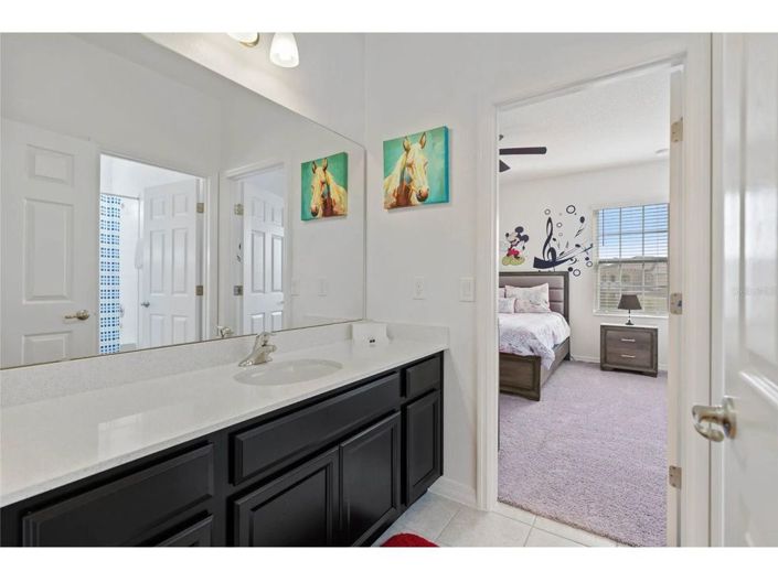 Image No.35-6 Bed House for sale